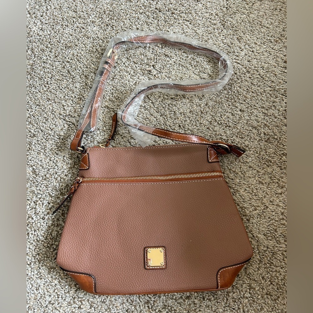 NEW Dooney Inspired Faux Pebbled Brown Leather Crossbody Strap Travel Zip Up Bag